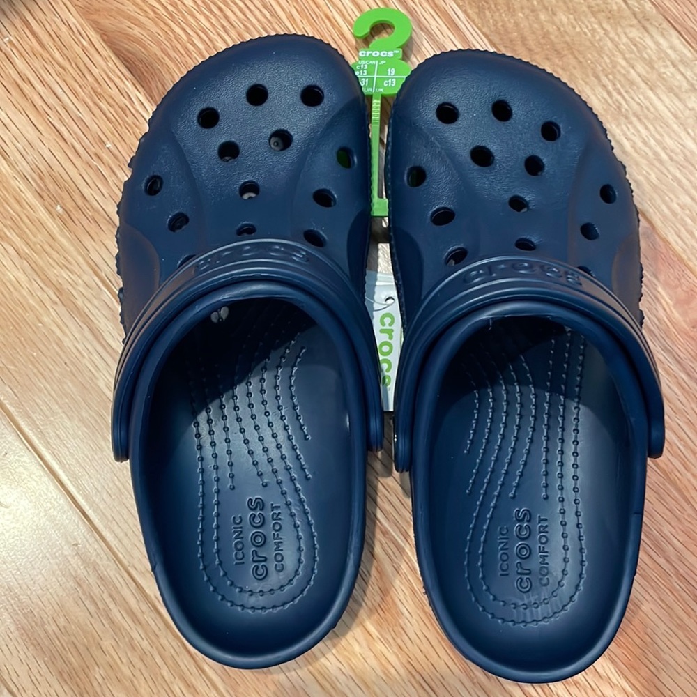 NWT KIDS CROCS. navy blue. Size 13.